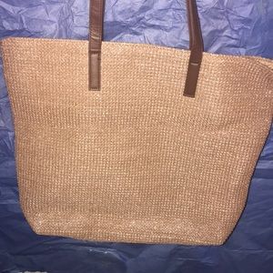 Tan beach bag 🤍